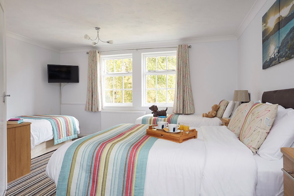 Luccombe Manor Country House Hotel 6/96