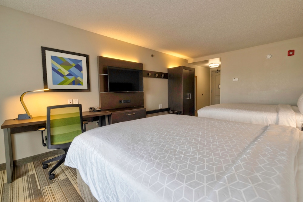 Holiday Inn Express Hotel And Suites Kansas City Grandview 22/64