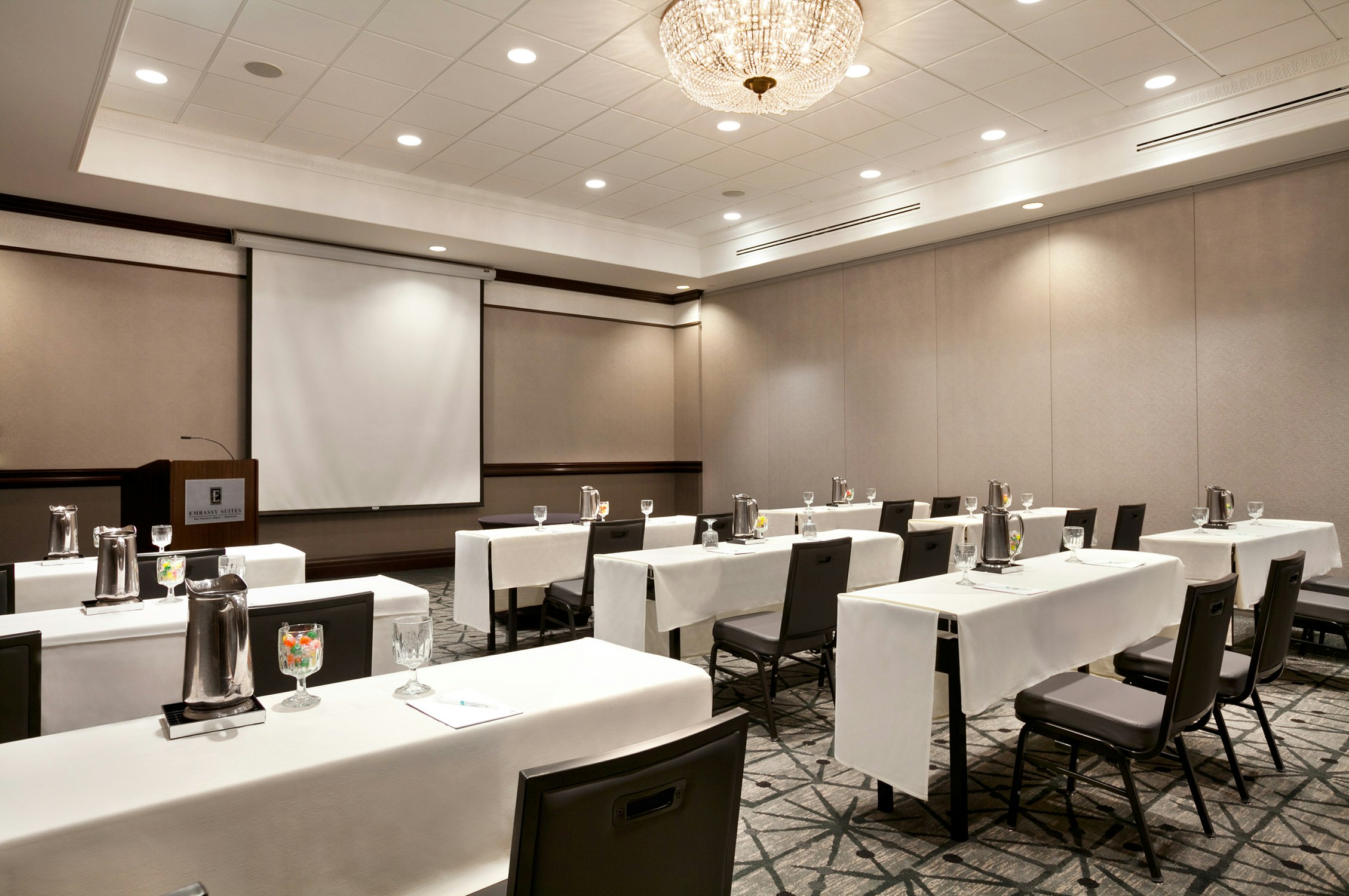 Embassy Suites By Hilton San Francisco Airport Waterfront 45/50
