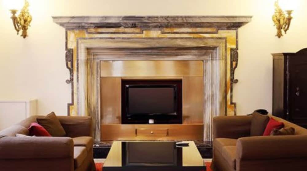Albergo Santa Chiara Hotel Rome 39/49