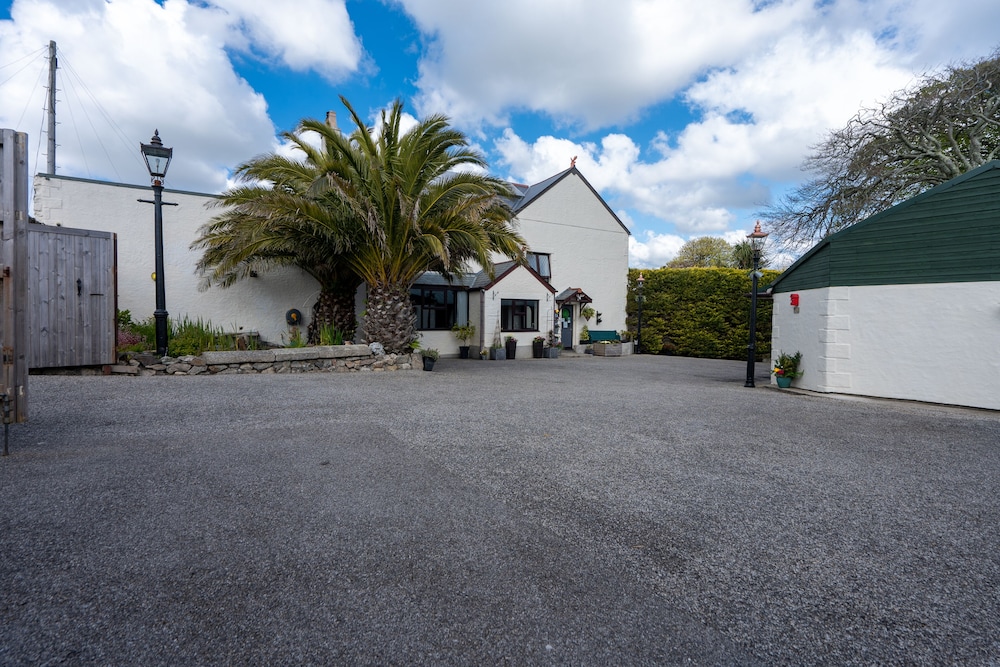 The Cedars B&B 42/56