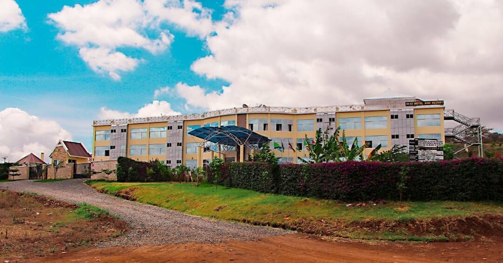 A1 Hotel and Resort 36/43