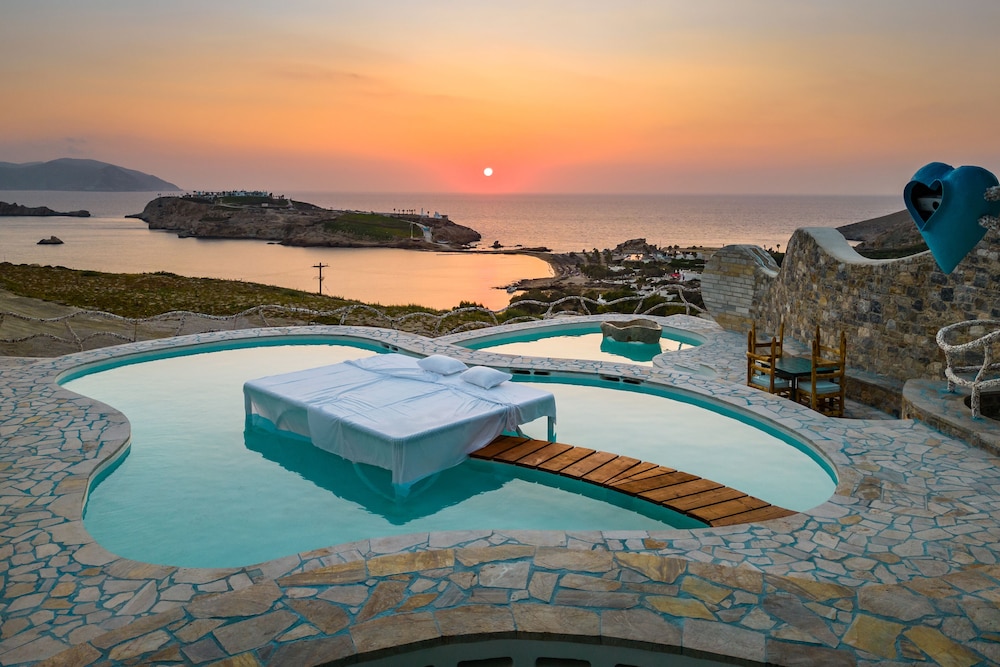 Agalia Luxury Suites 62/78