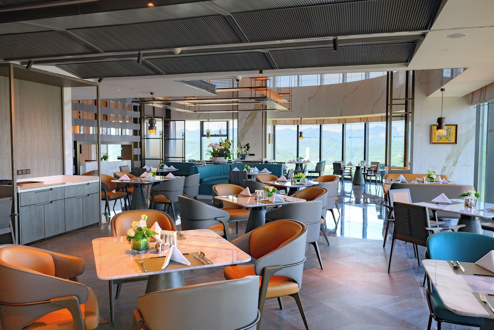 Wyndham Grand Yichang Riverside 51/71