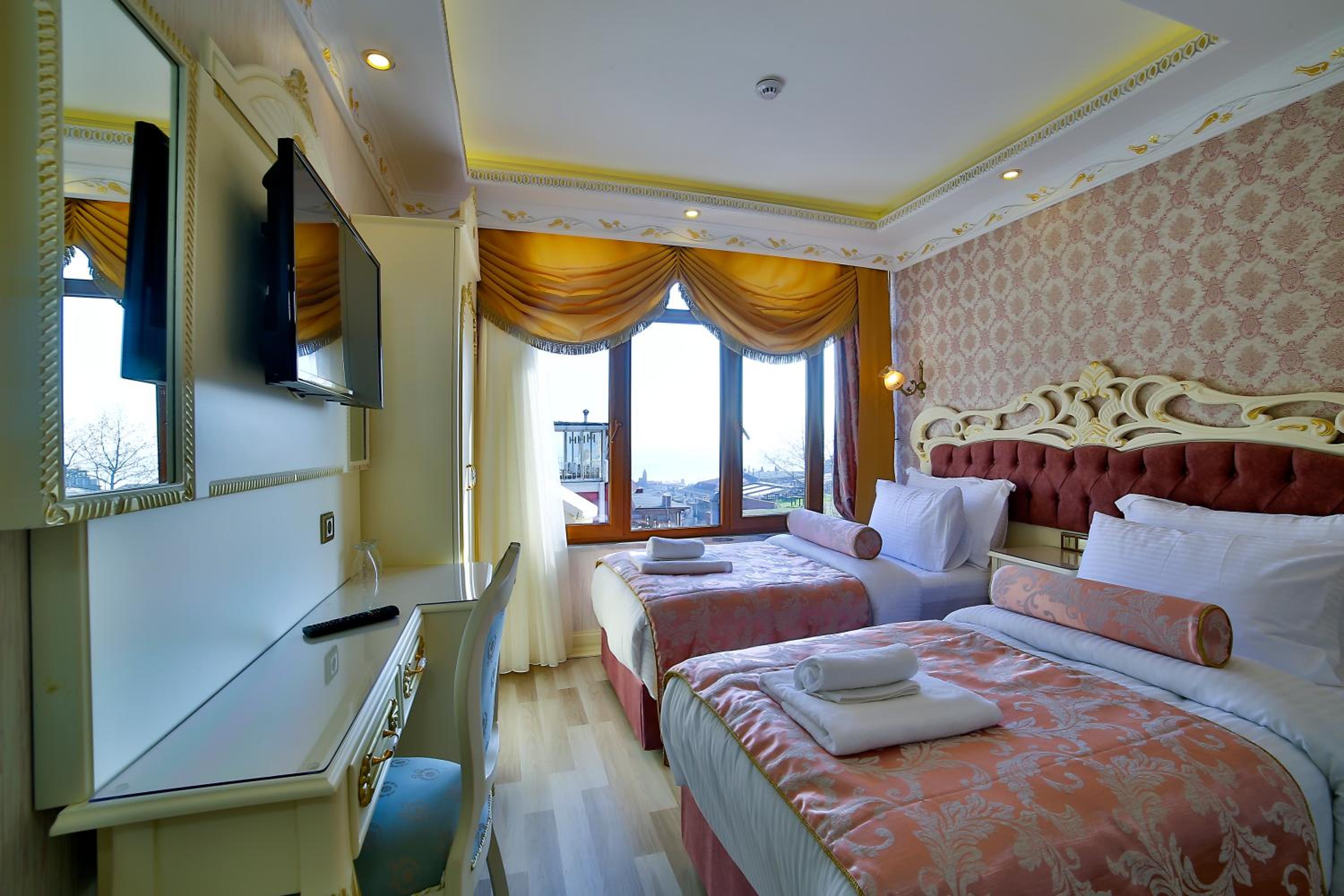 Standard, Double or Twin Bed, Sea View