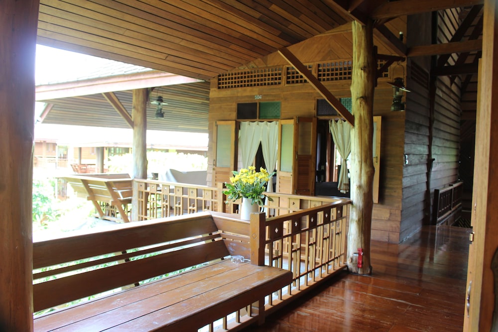 Pai Vimaan Resort 30/50