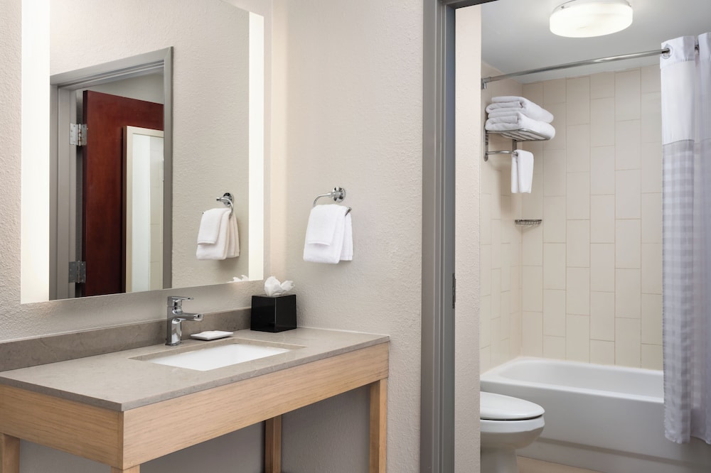 Hyatt Place Atlanta Arpt North 67/71