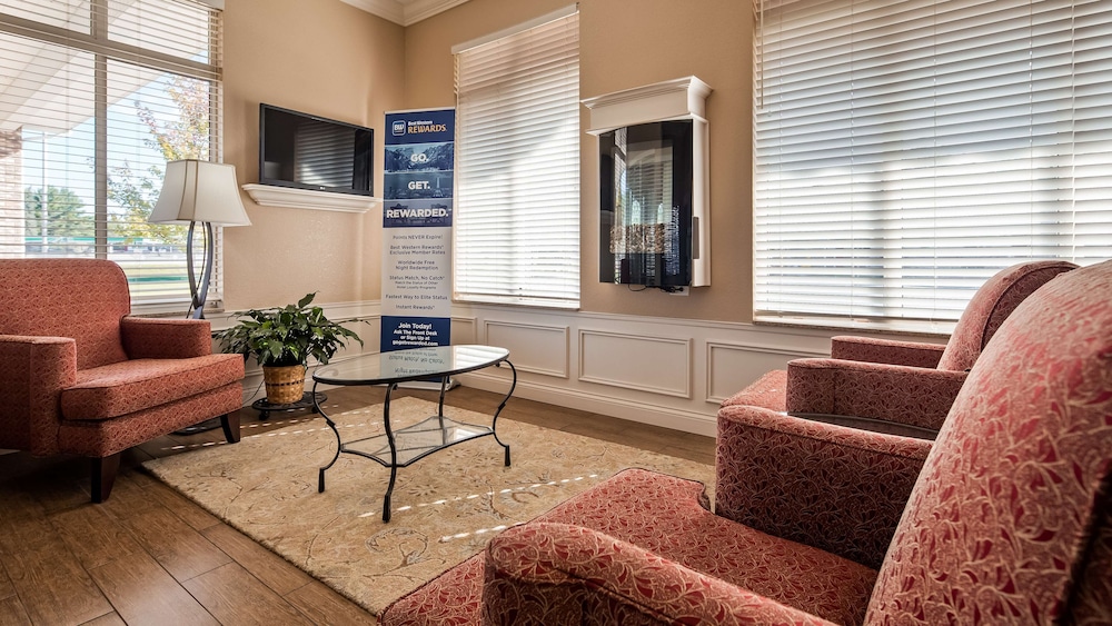 Best Western Of Harbor Springs 27/35