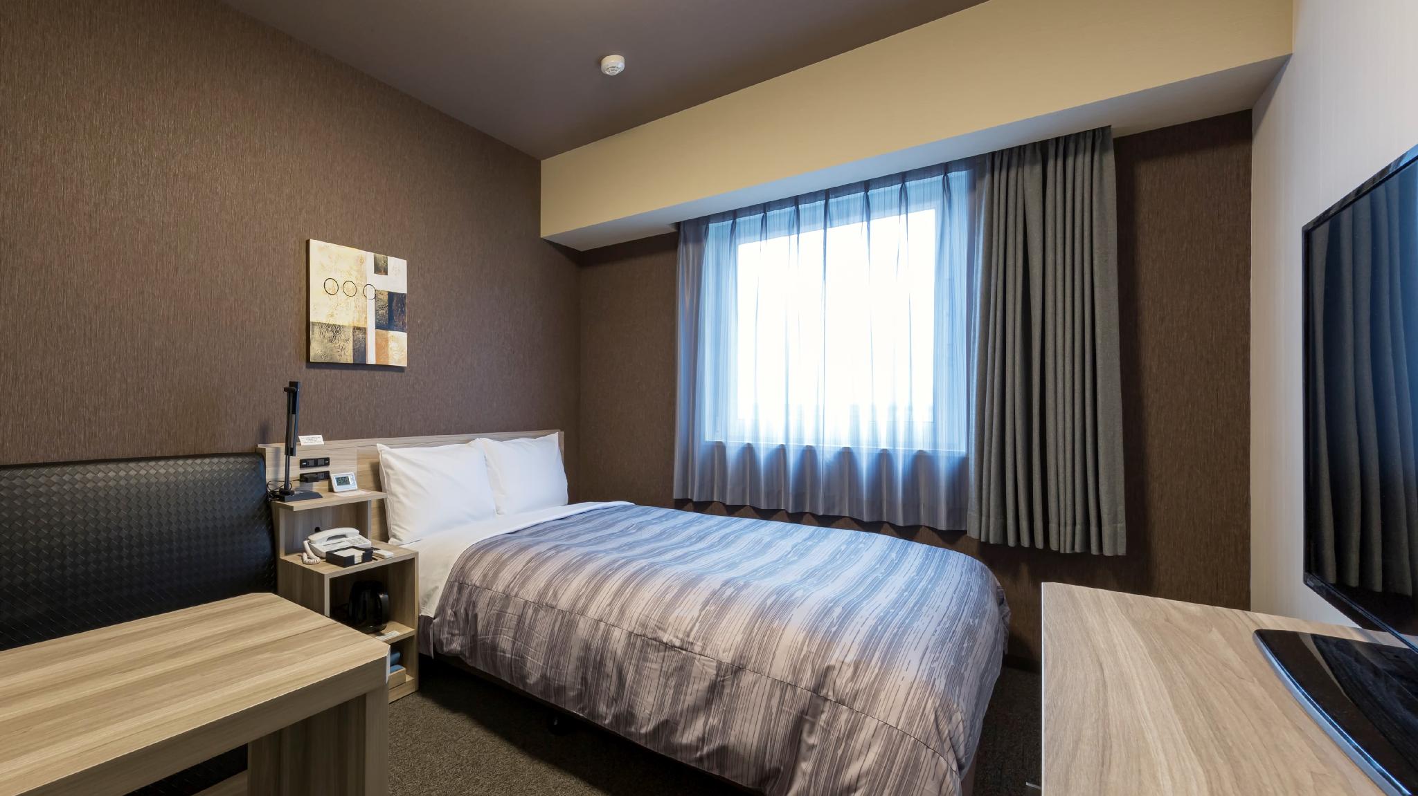 Semi Room, Standard, Semi Double Bed, Smoking