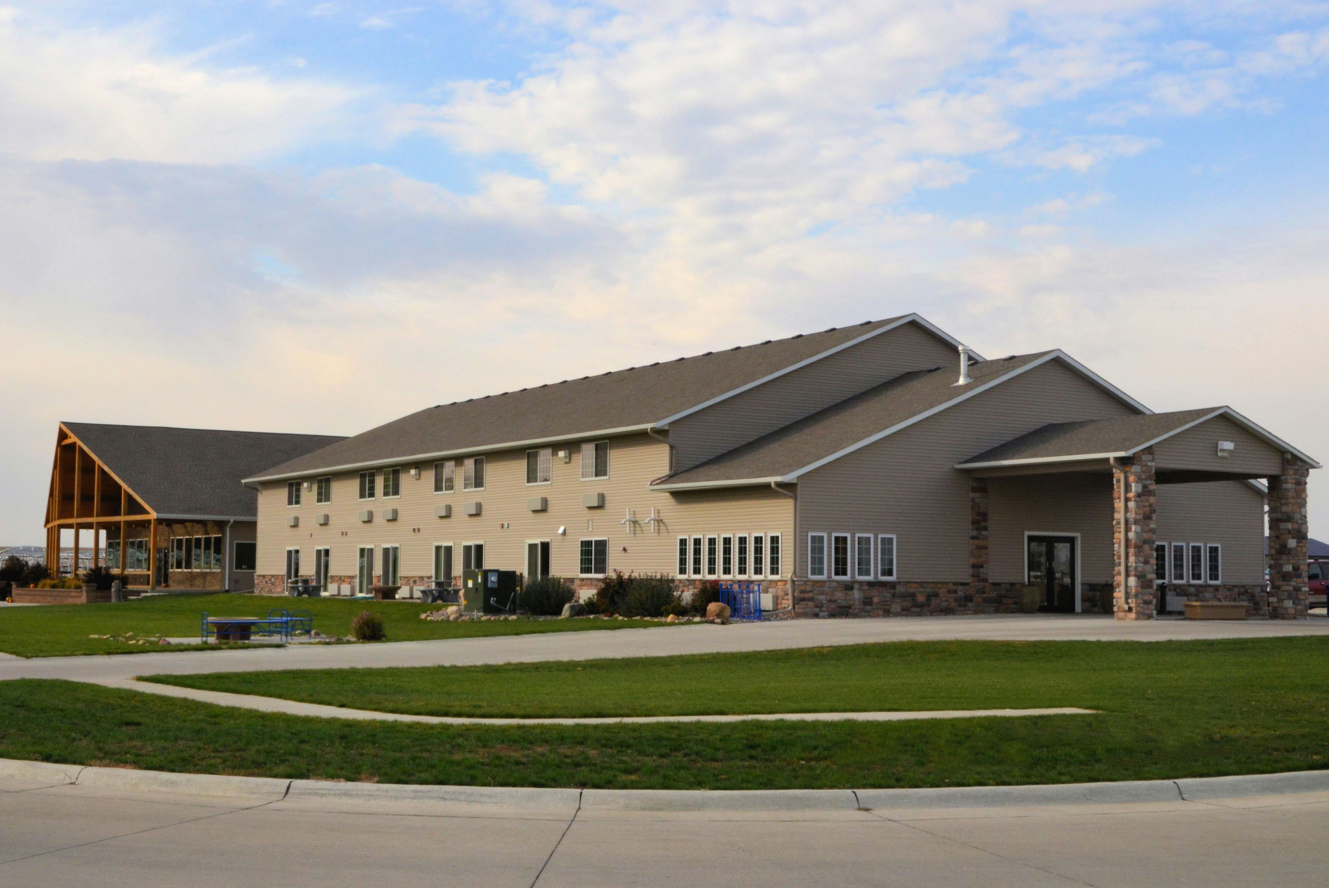 Cobblestone Inn & Suites - Lake View 3/27