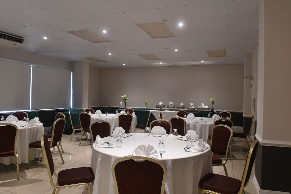 Cascadia Hotel Conference Center 18/29