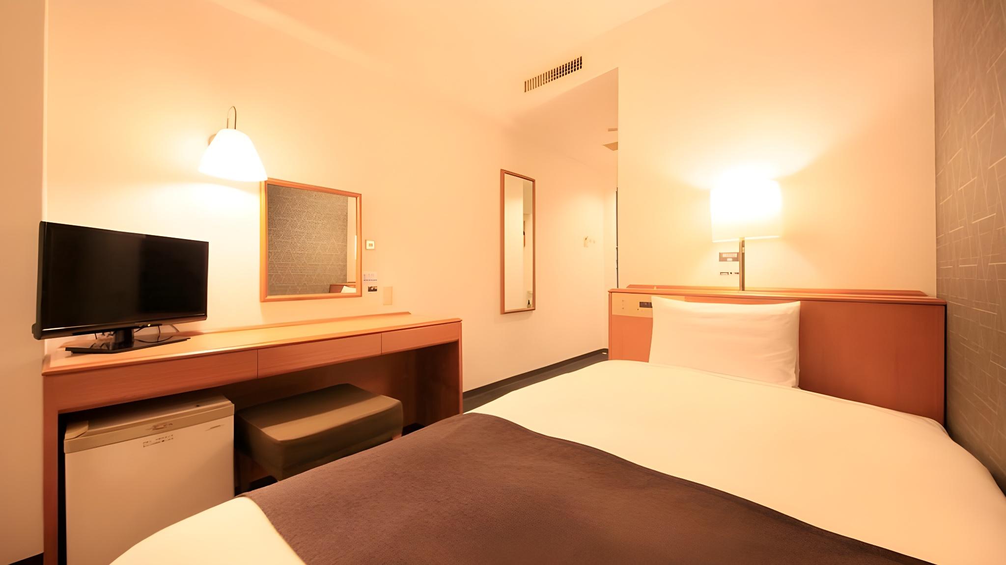 Room, Single, Semi Double Bed, Smoking