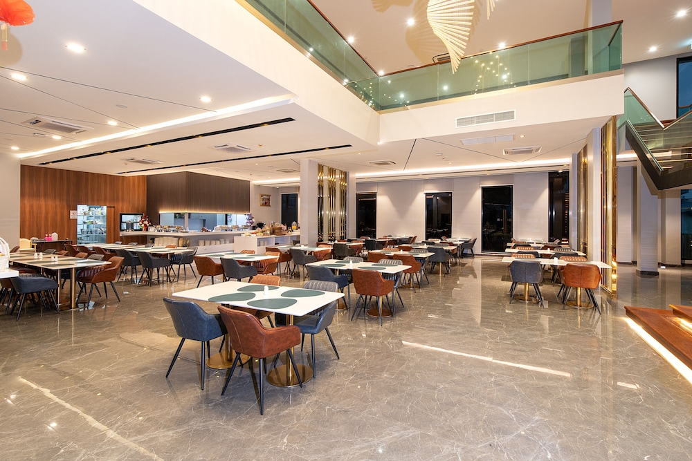 Crystal Srivaree Suvarnabhumi Hotel 36/49