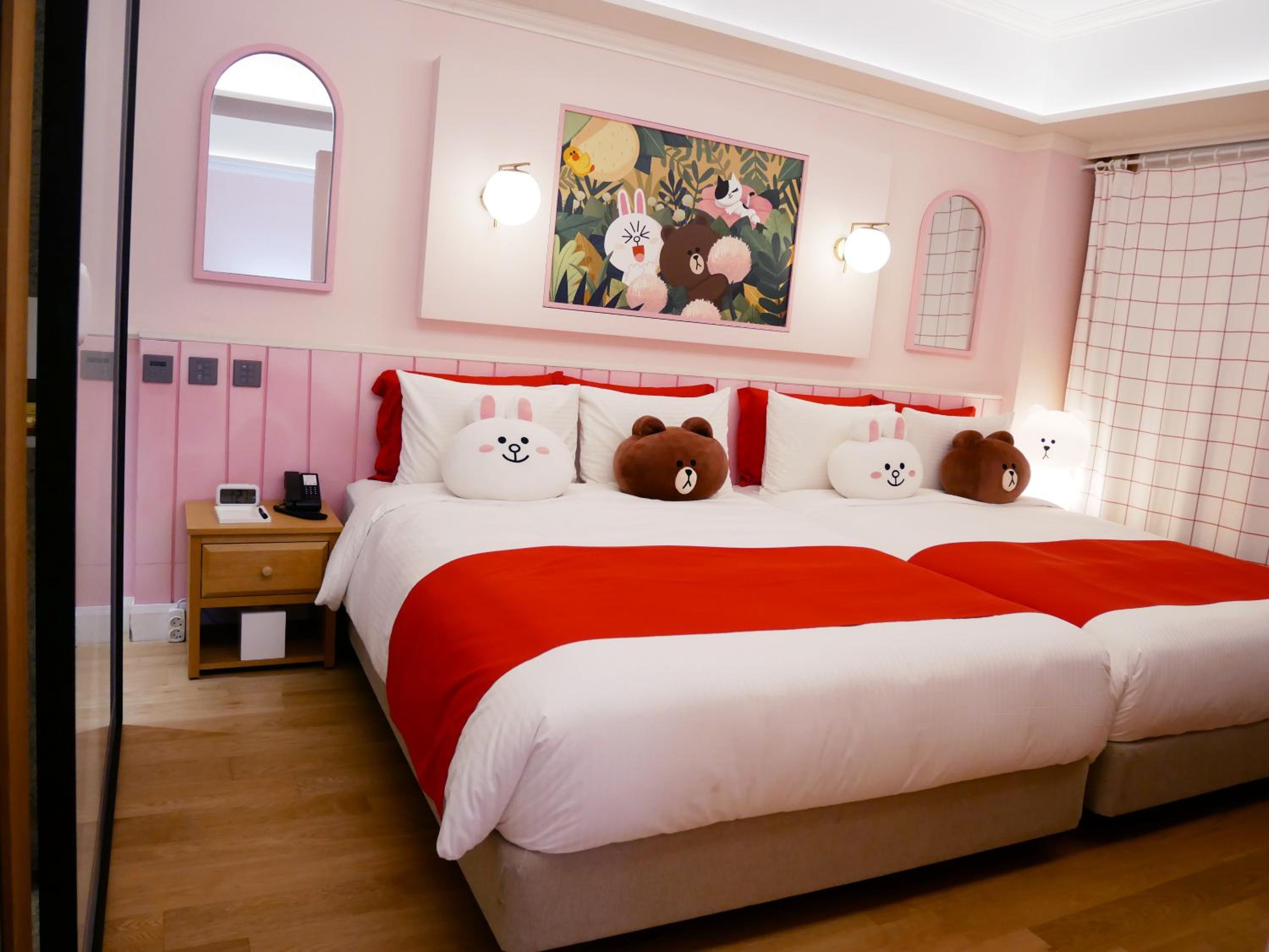 Line Friends Cony, Suite