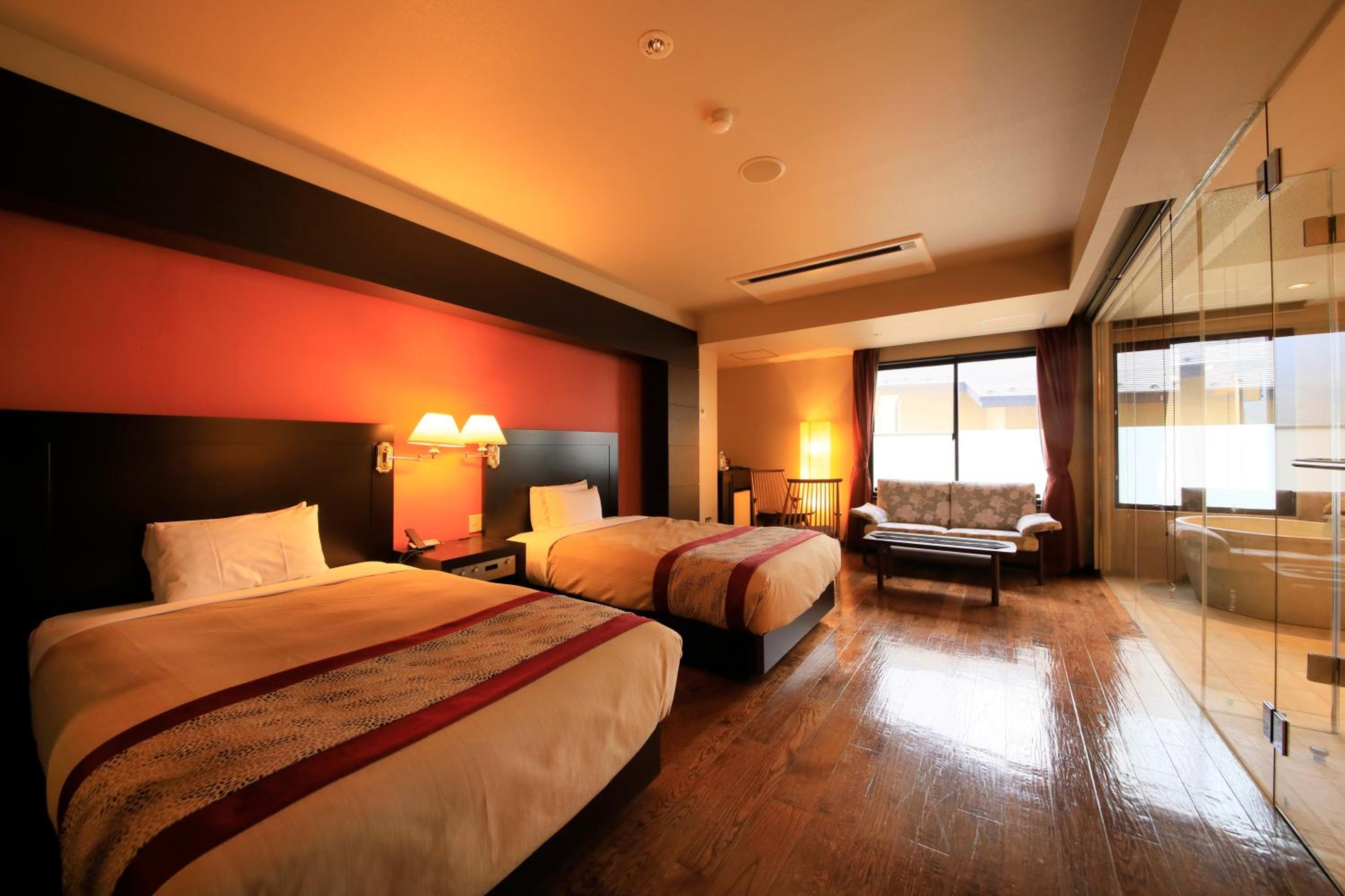 Stone, Twin Beds, Bathtub