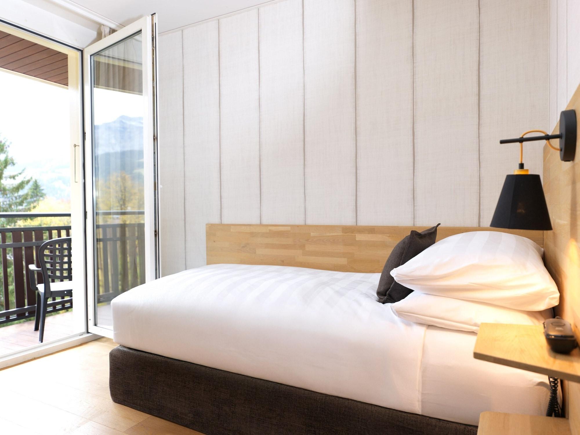 Mountain, Single, Mountain View, Balcony