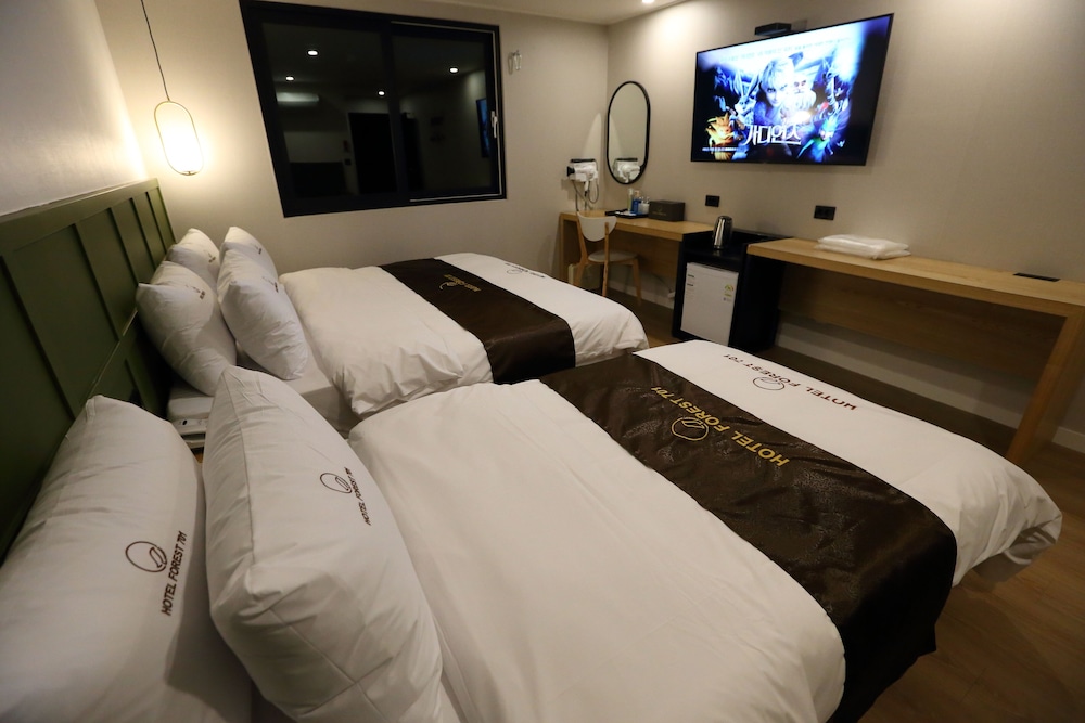 Hotel Forest 701 9/50