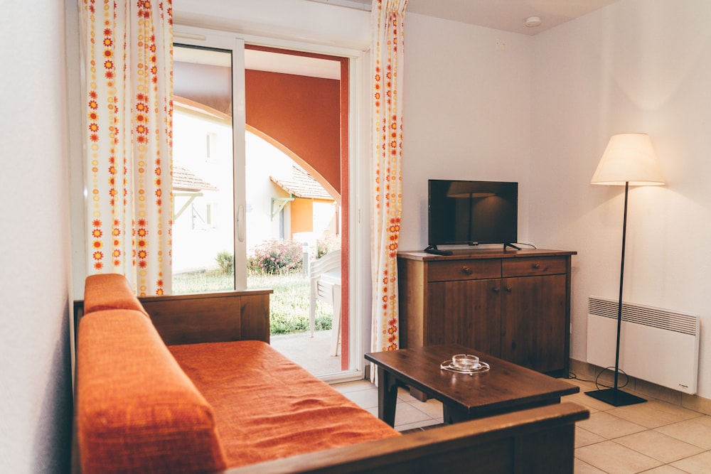 TERRES DE FRANCE - DOMAINE DE CLAIRE RIVE 4/36