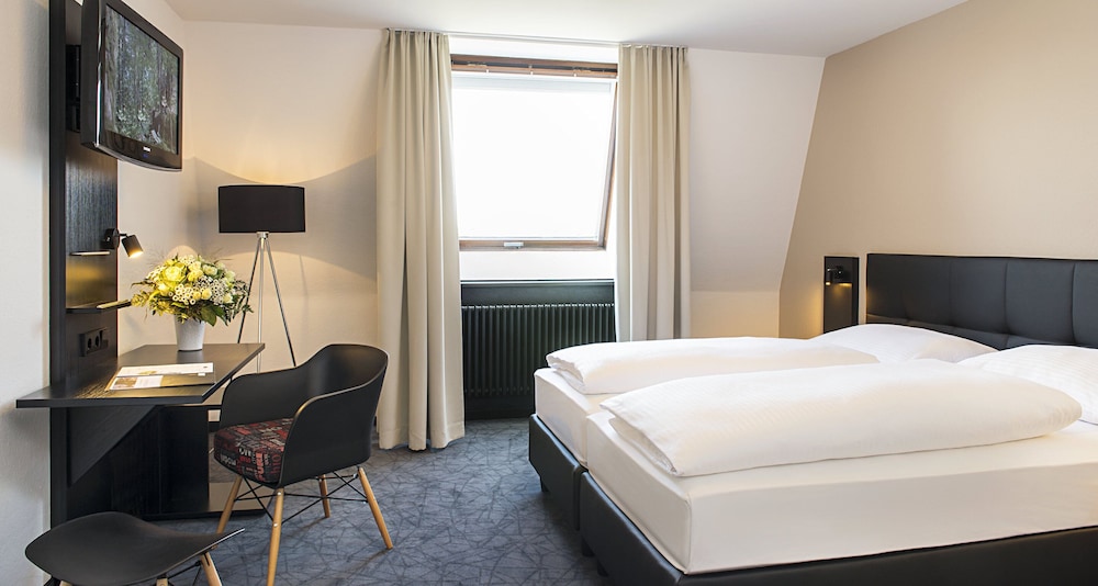 Comfort, Twin Beds