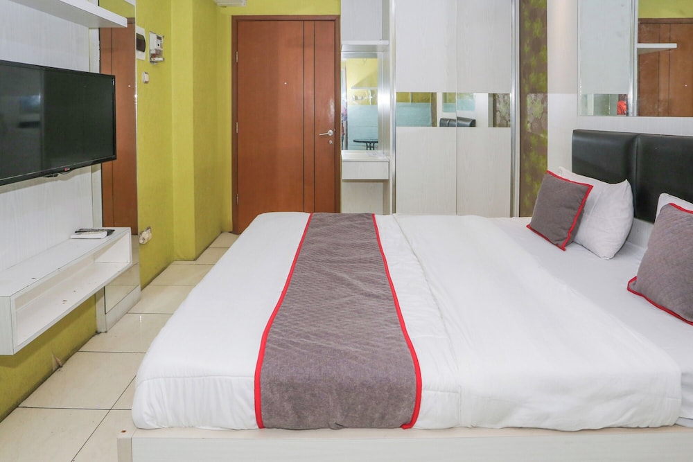 OYO 498 Green Lake View Ciputat 27/65
