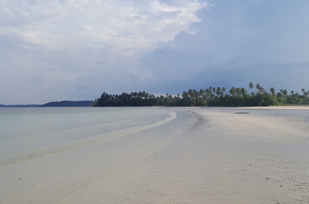 Mutiara Beach Resort 61/69