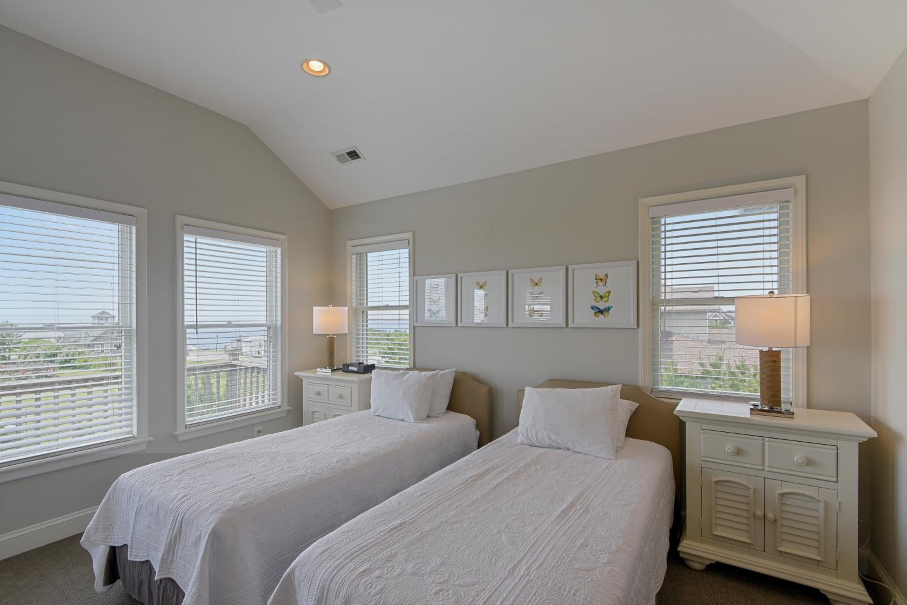 4 Bedrooms, Residence
