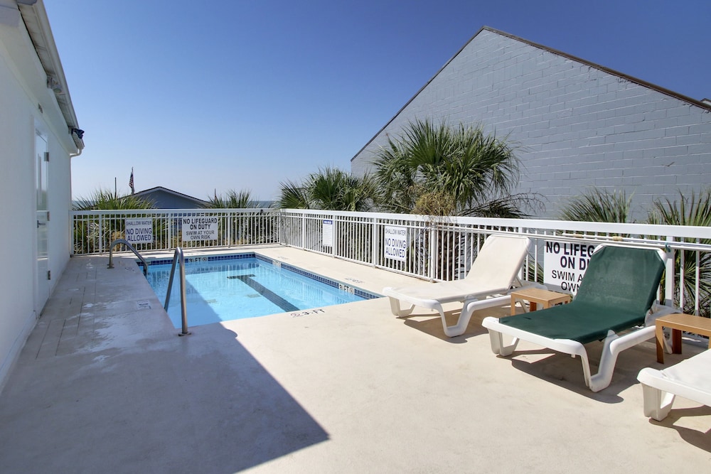 Seaside Inn Oceanfront 2/31