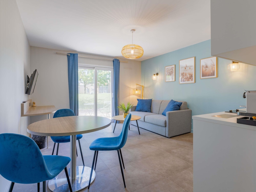 Mercure Lyon Est Villefontaine 51/64