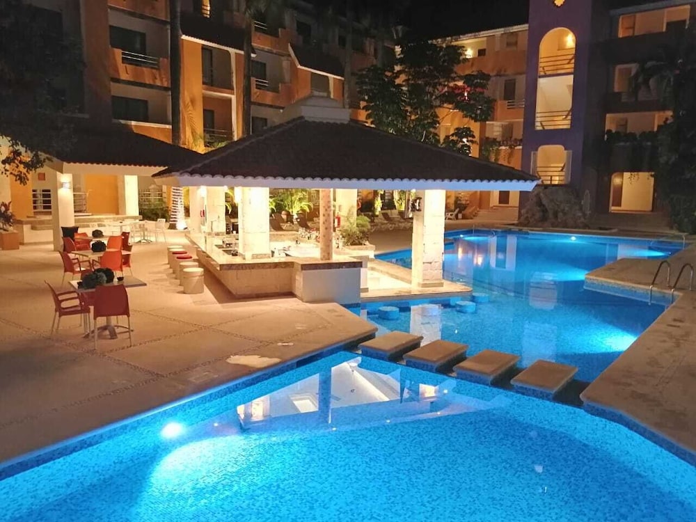 Adhara Hacienda Cancun 68/69