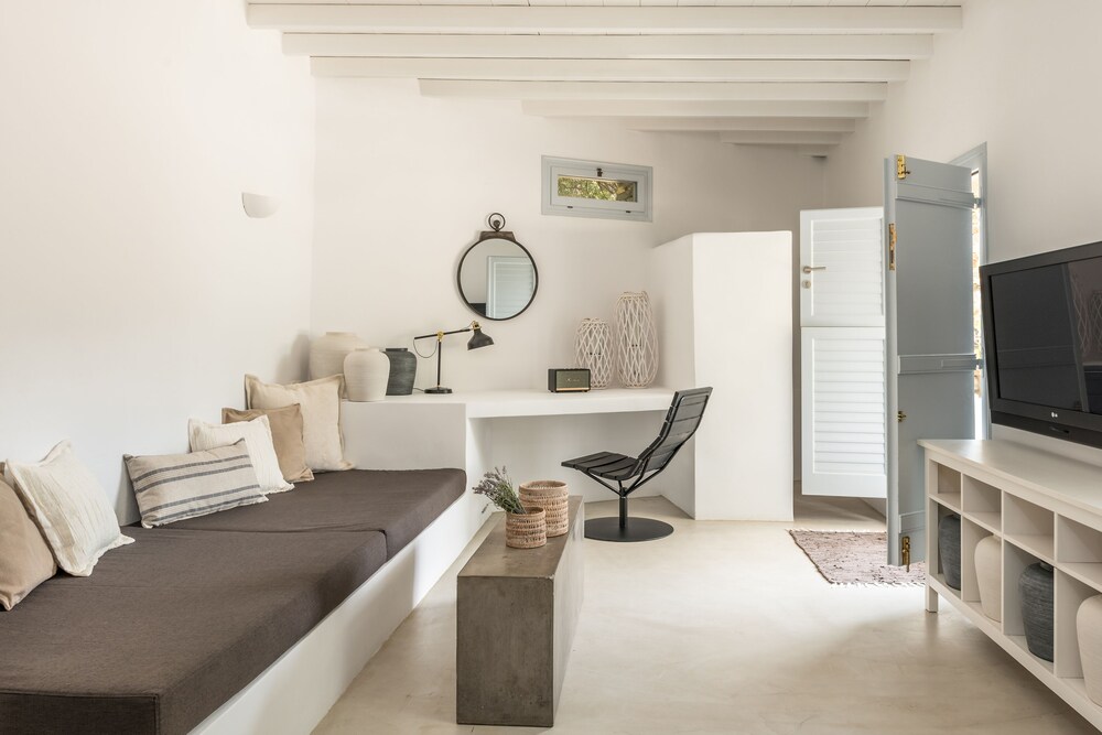 Verina Suites 25/50
