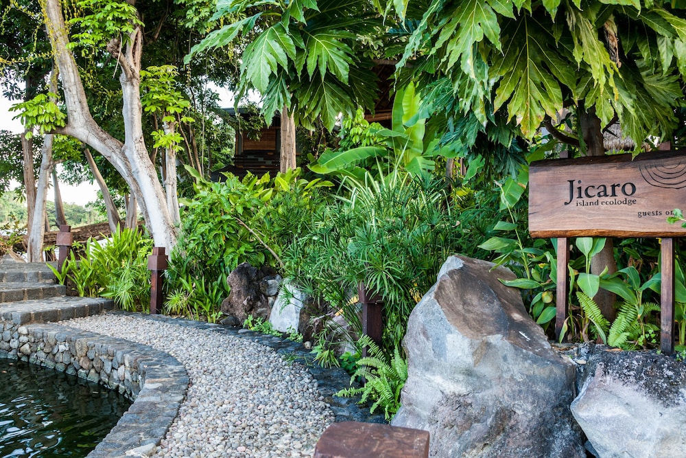 Jicaro Island Ecolodge 39/44