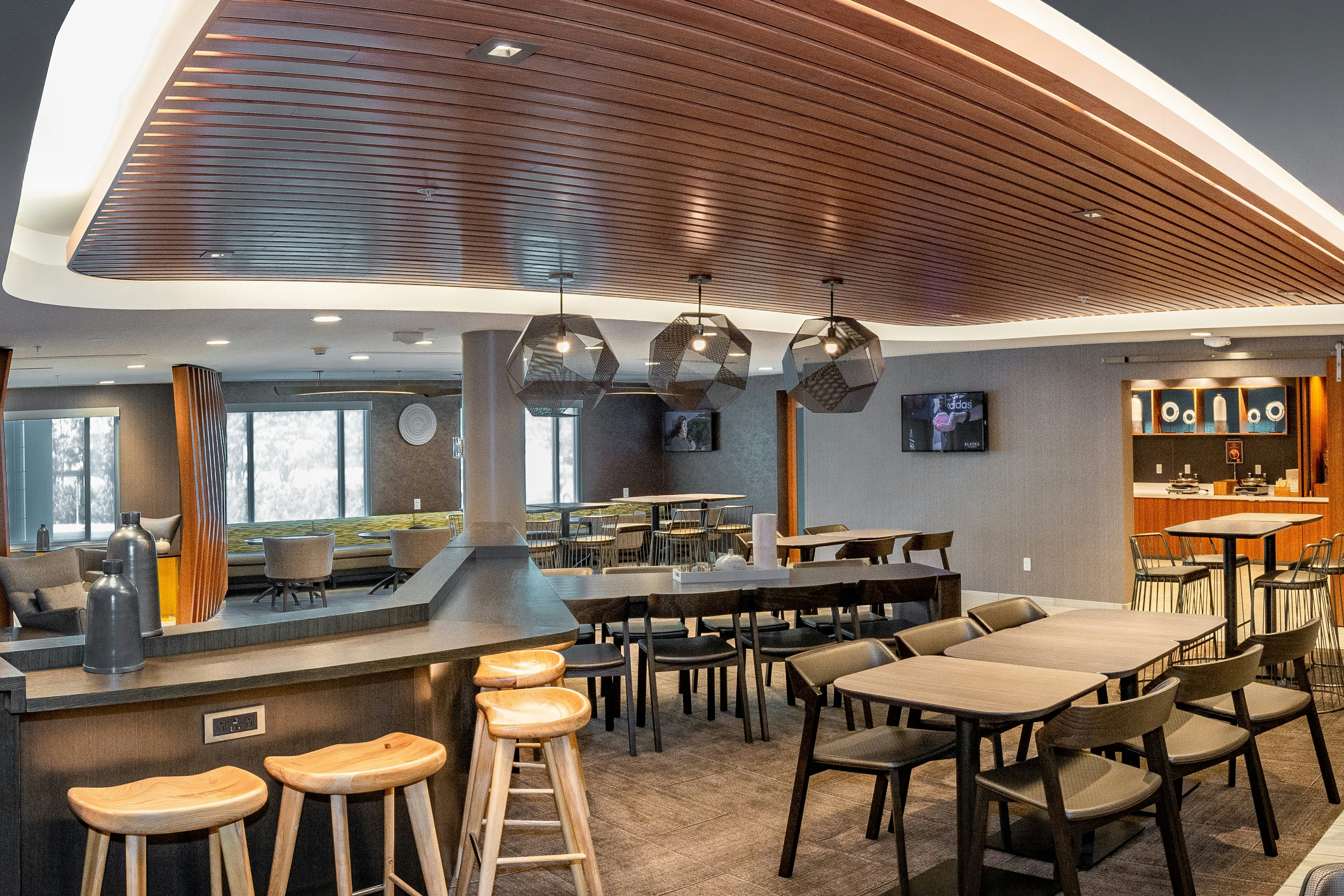 Springhill Suites Anchorage Midtown 6/10