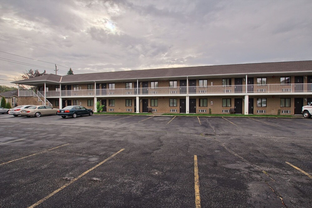 Motel6 Windsor ON 30/40