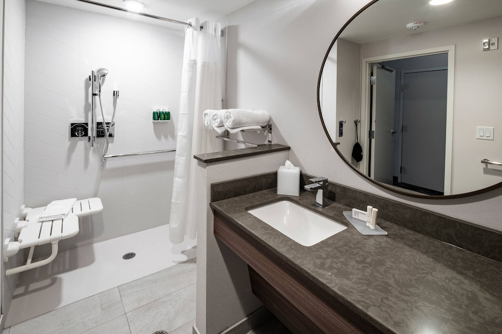 Fairfield Inn and Suites by Marriott Las Vegas Northwest 17/45