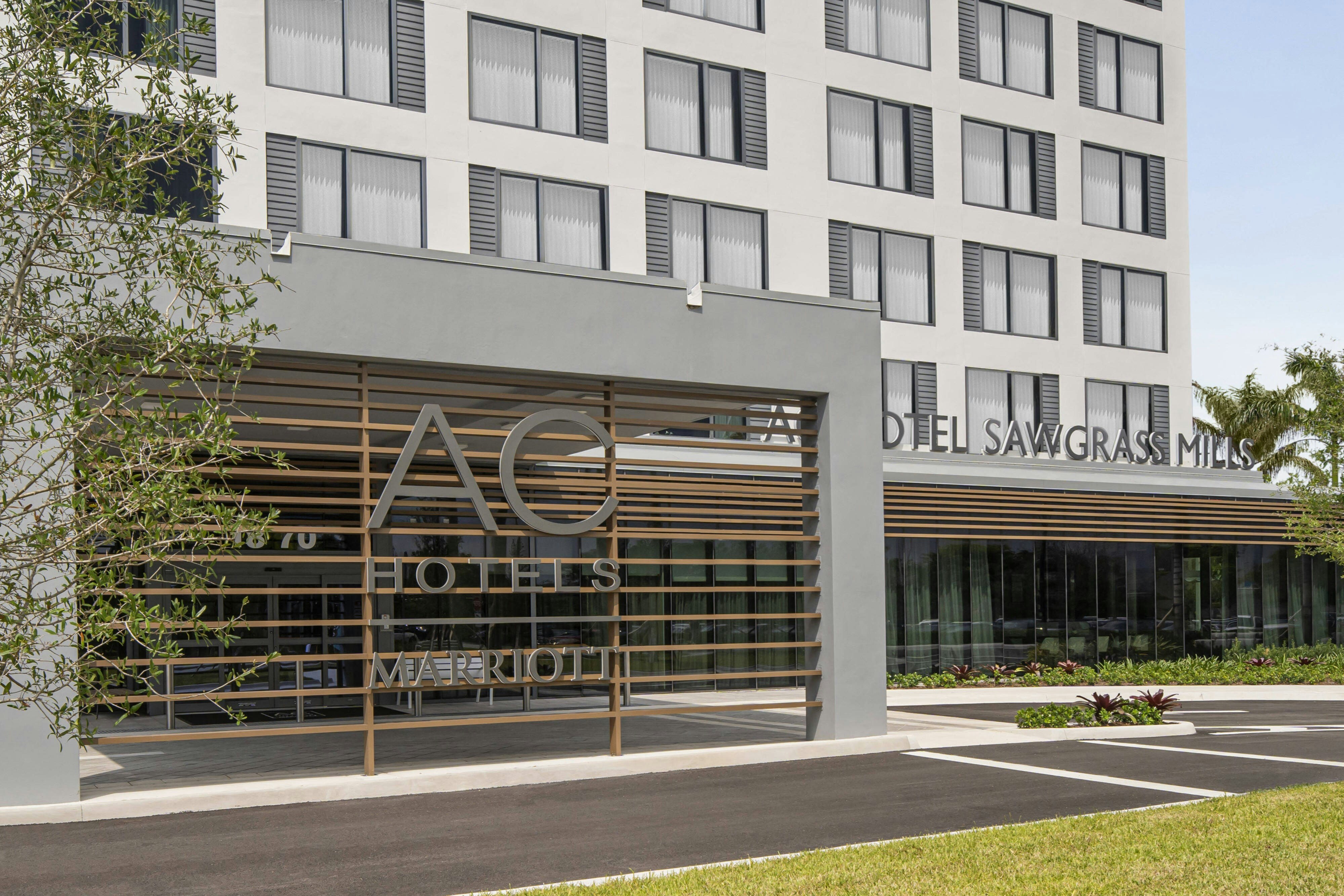AC Hotel by Marriott Fort Lauderdale Sawgrass Mills/Sunrise 50/54