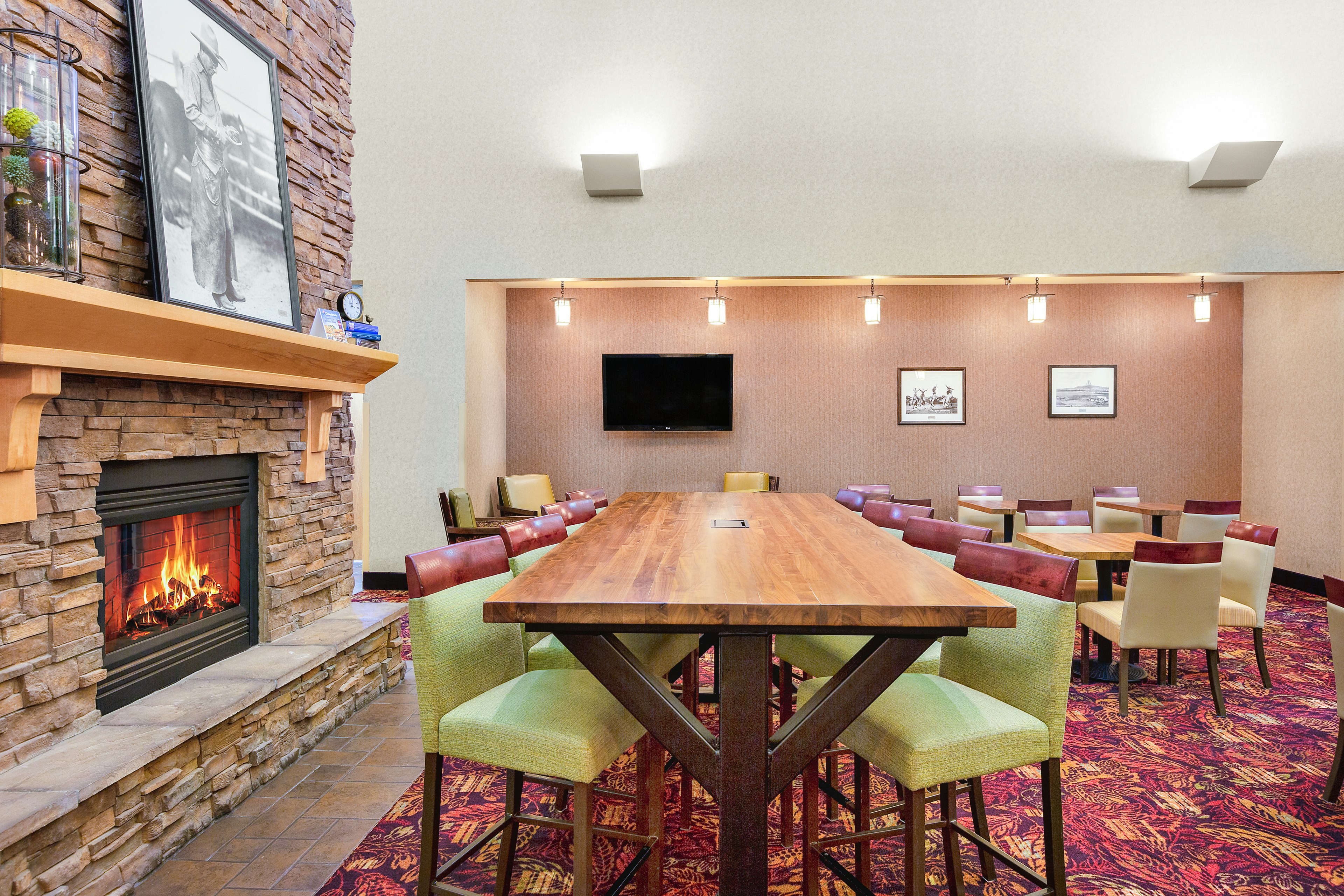 Holiday Inn Express Hotel And Suites Gillette 56/76