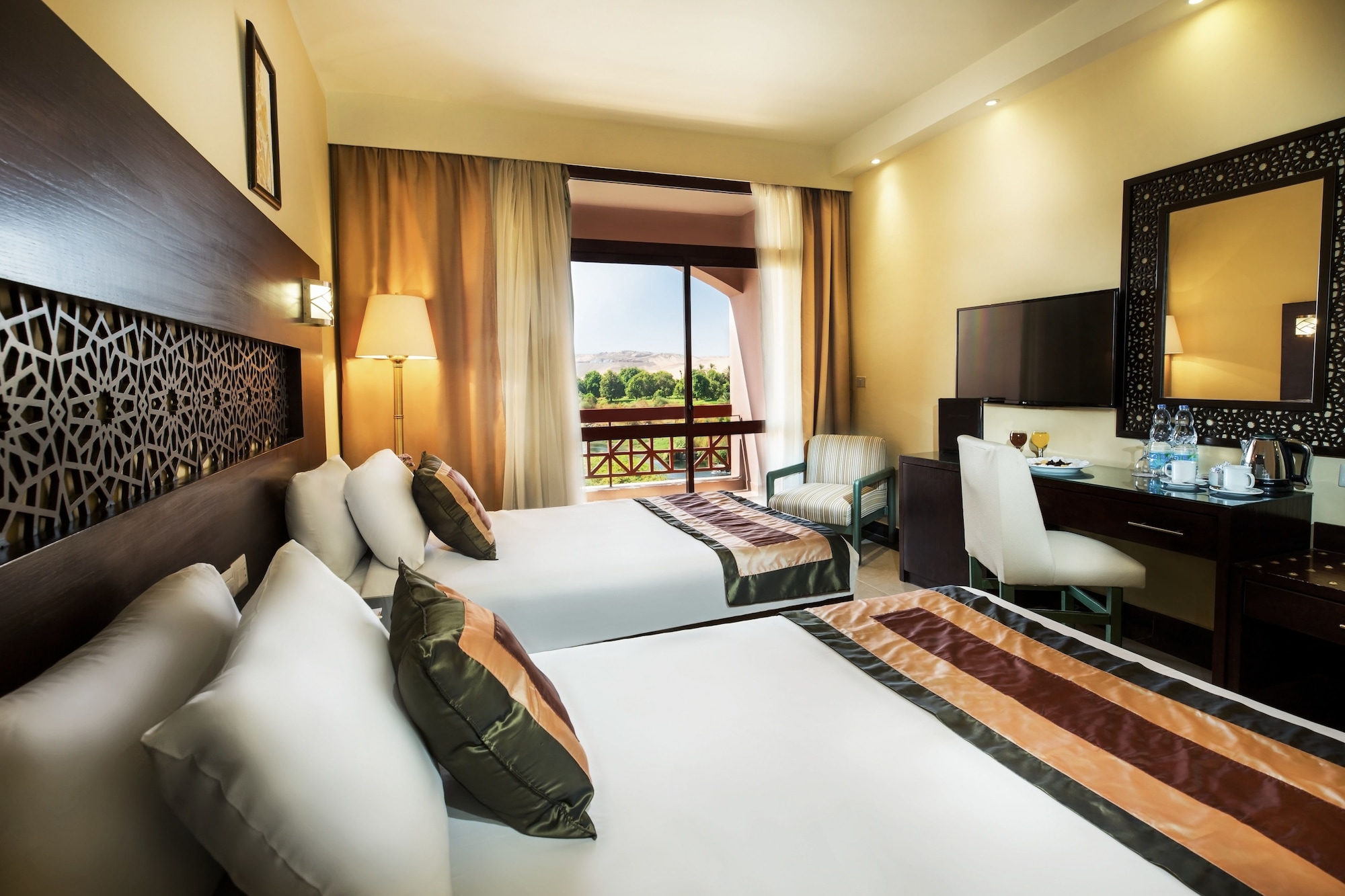 غرفة سوبيريور بسرير كينج بإطلالة على النهر، Pyramisa Island Hotel Aswan 4/10