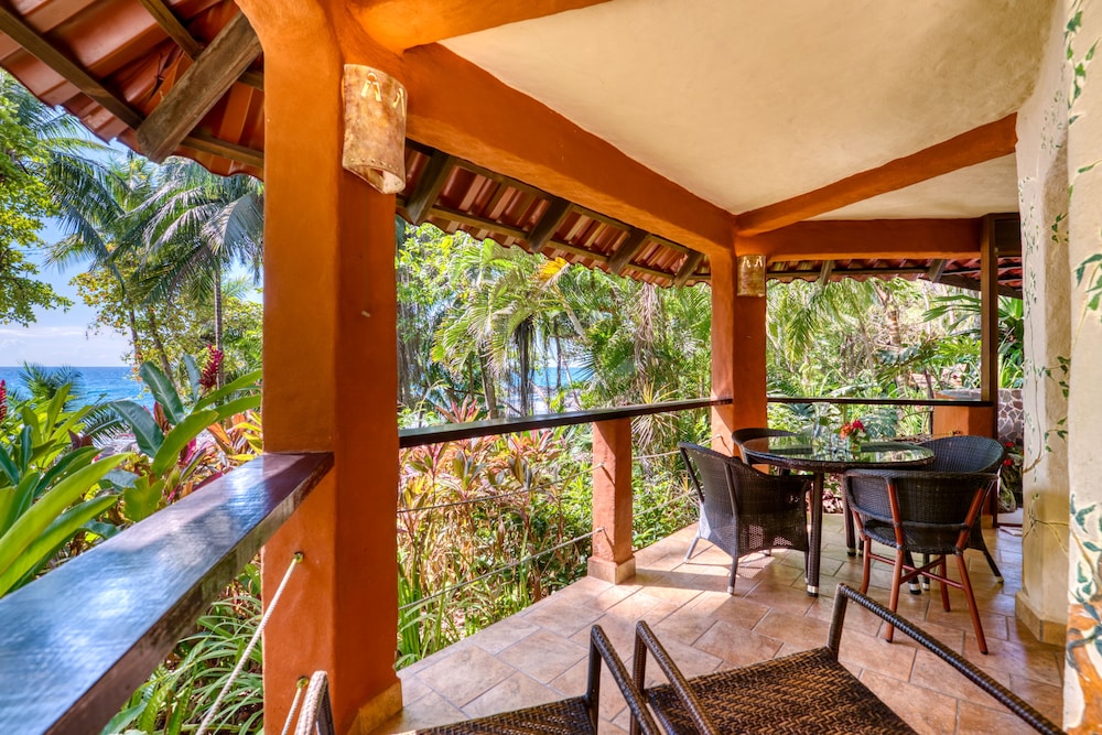 Ylang Ylang Beach Resort 65/78