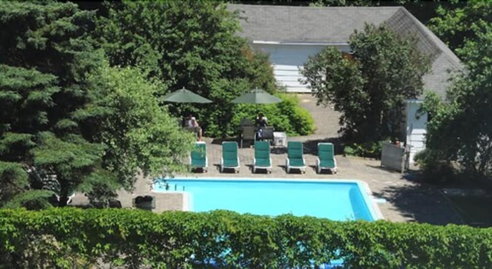 Hôtel Au Petit Berger 38/47