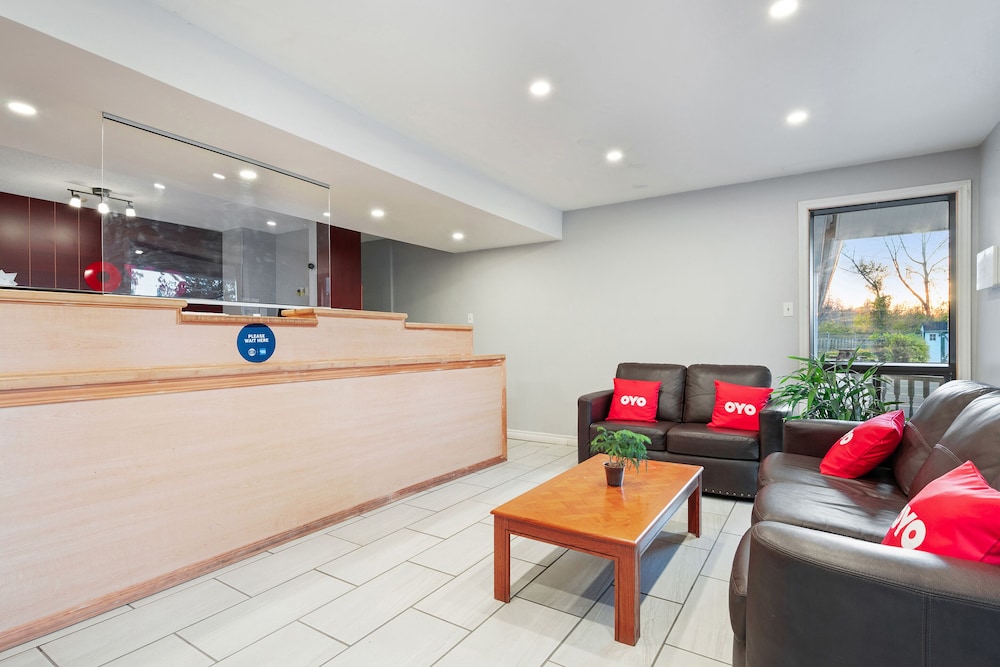 OYO First Canada Hotel Cornwall Hwy 401 ON 3/42