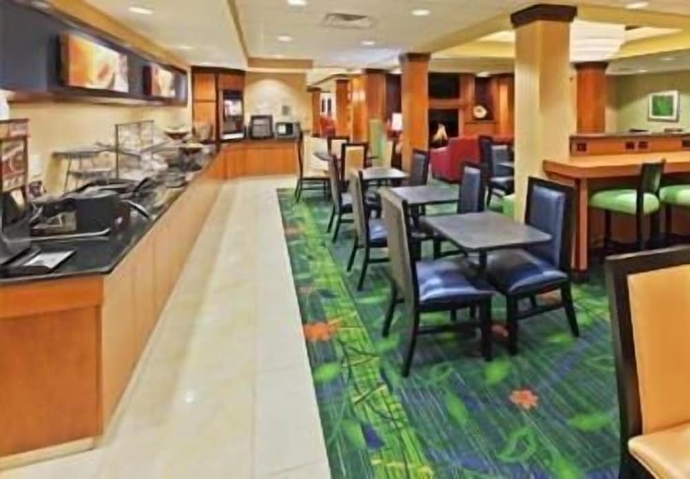 Fairfield Inn and Suites Tulsa South Medical District 36/47