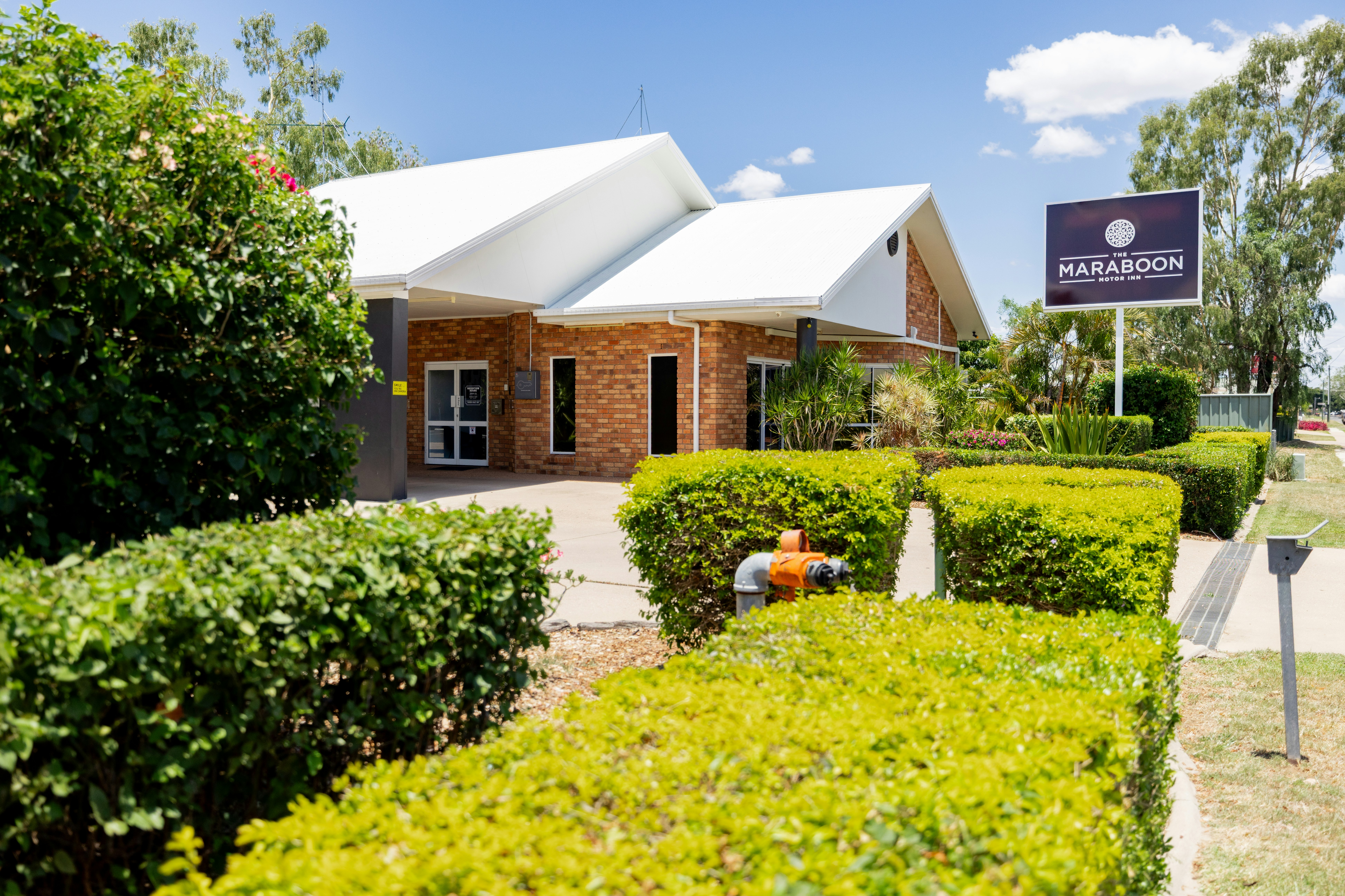 Emerald Maraboon Motor Inn 50/56