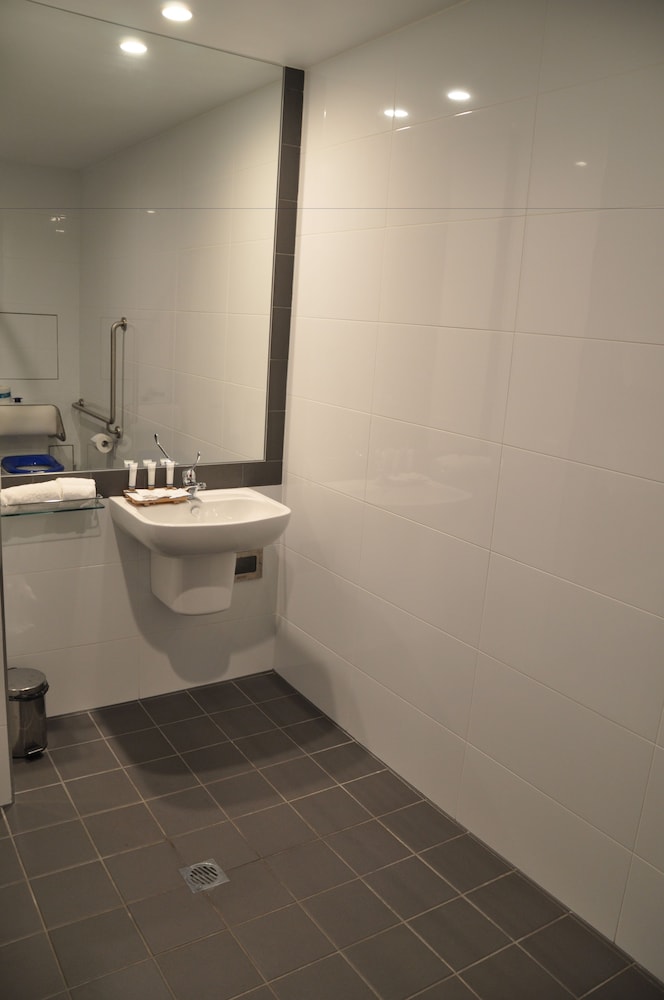 Mercure Sunshine Coast Kawana Waters 69/69