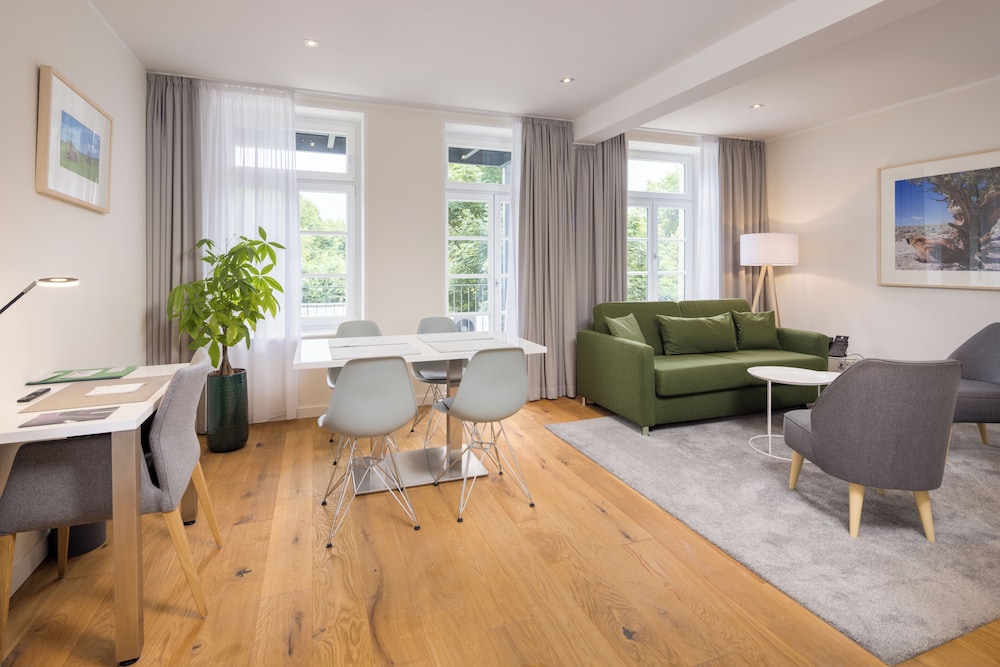 Bergmann Boardinghouse 27/45