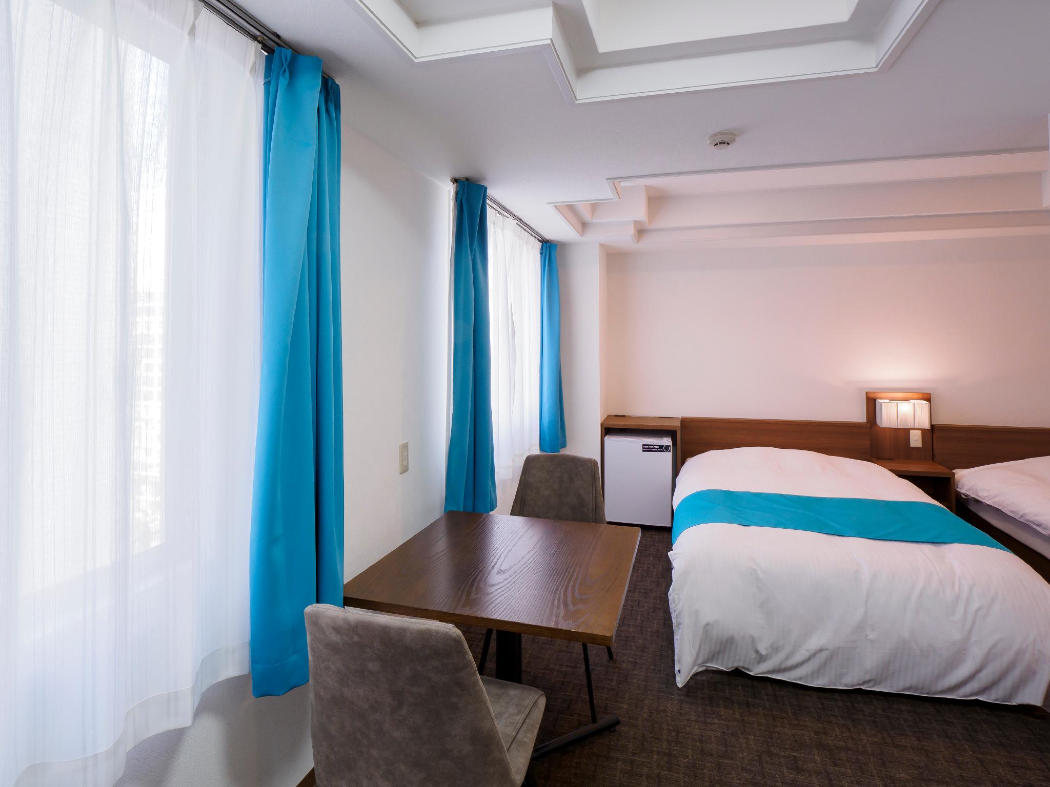 Economy, Single, Twin Beds