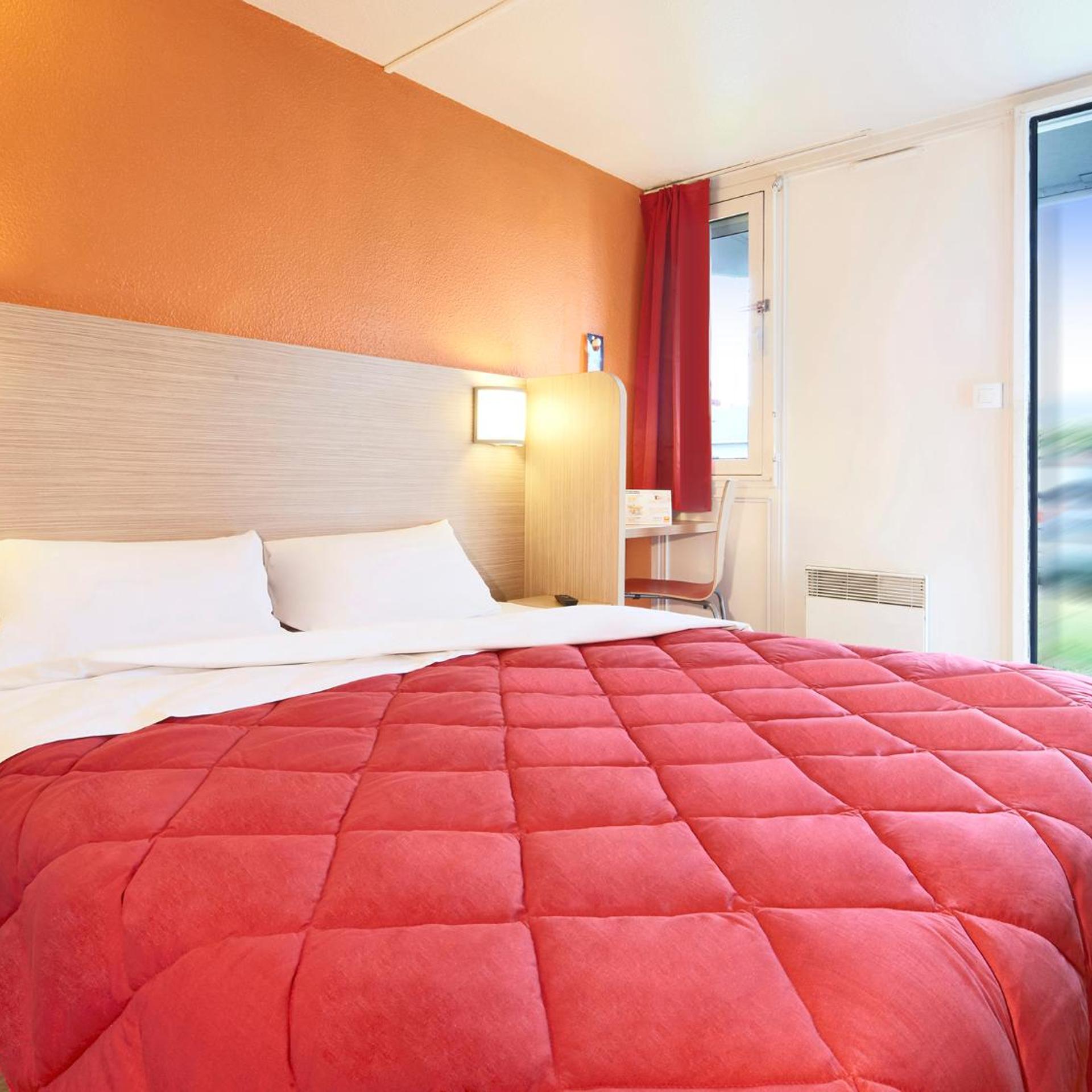Room, Double Bed