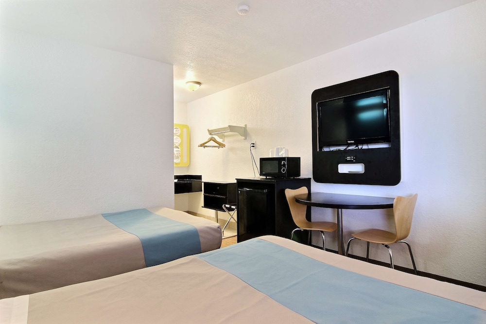 Motel6 Carlsbad, NM 25/47