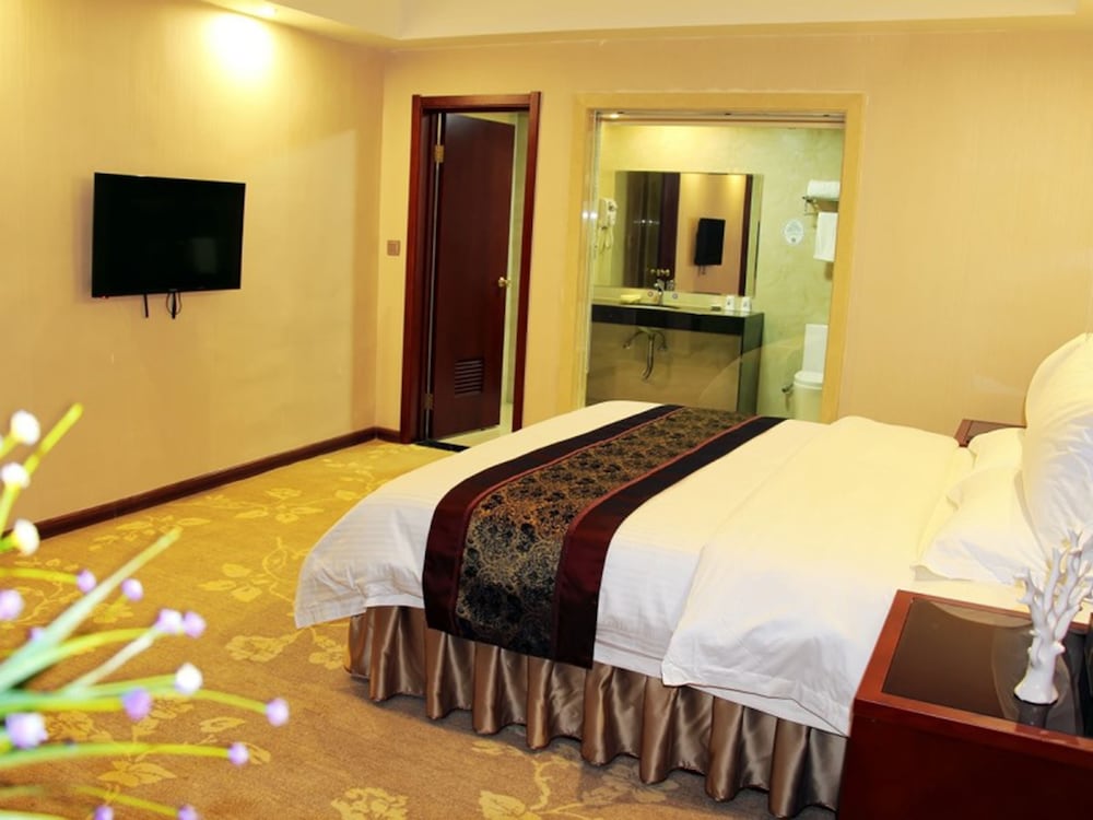 GREENTREE INN JIEYANG KONGGANG DISTRICT NORTH WANGJIANG ROAD HOTEL 24/39