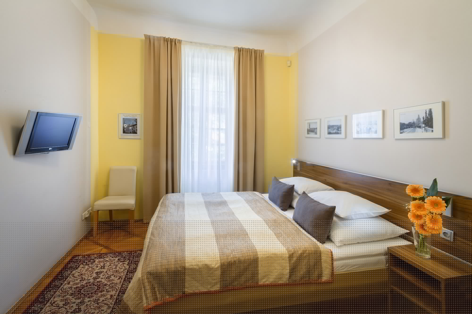 STANDARD, DOUBLE OR TWIN BED