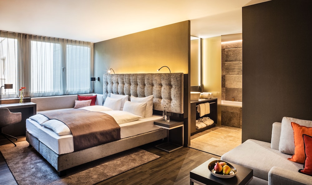 SUPERIOR, DOUBLE BED
